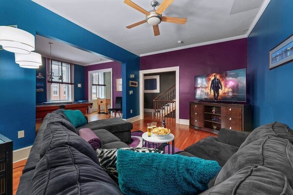 Televisión y futbolito 