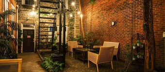 Large Luxury Executive Home Grand Piano +Courtyard