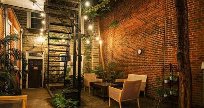 Large Luxury Executive Home Grand Piano +Courtyard