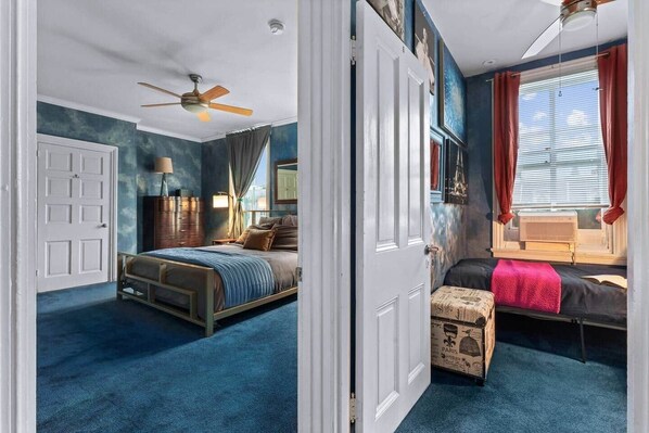 6 habitaciones, tabla de planchar con plancha, wifi y ropa de cama