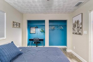 3 habitaciones, tabla de planchar con plancha, wifi y ropa de cama