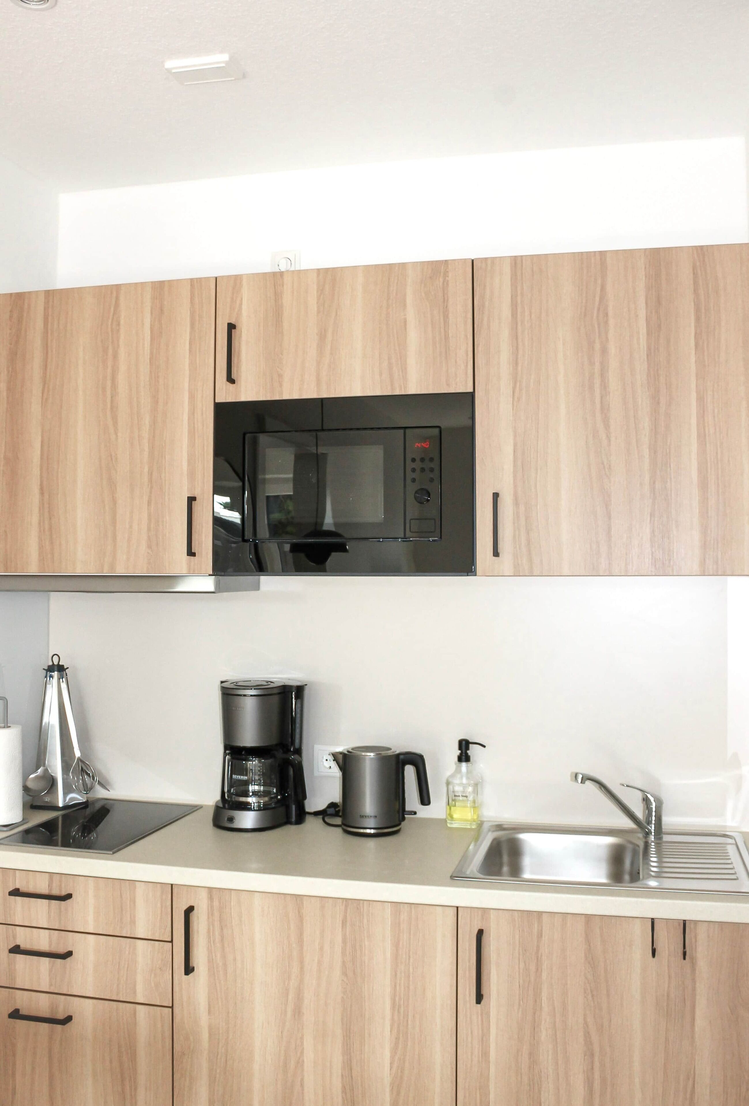 冷蔵庫、電子レンジ、コンロ、食器洗い機