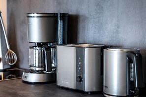 Kaffee und/oder Kaffeemaschine