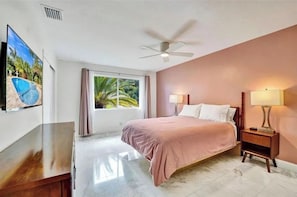 4 bedrooms, iron/ironing board, WiFi, bed sheets