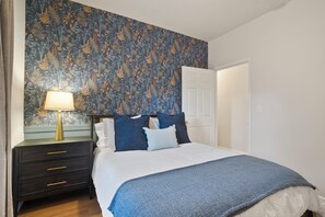 Room - Urban Oasis Unit 2- 2BR/1BA Downtown/ Pet-Friendly (Atlanta)