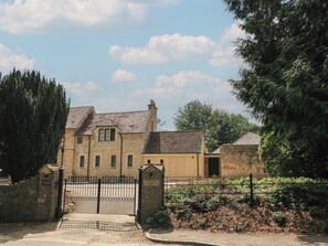 Exterior - Old Cottage Hospital Annexe (Burford)