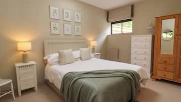 2 bedrooms, individually decorated, individually furnished, free WiFi