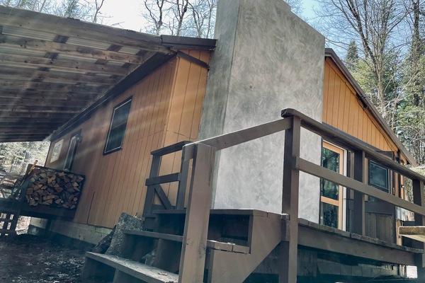 Deck and Covered porch area