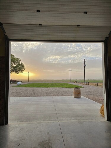 Lovely barn with AC in charming Fruitland, 4 minutes off I84!