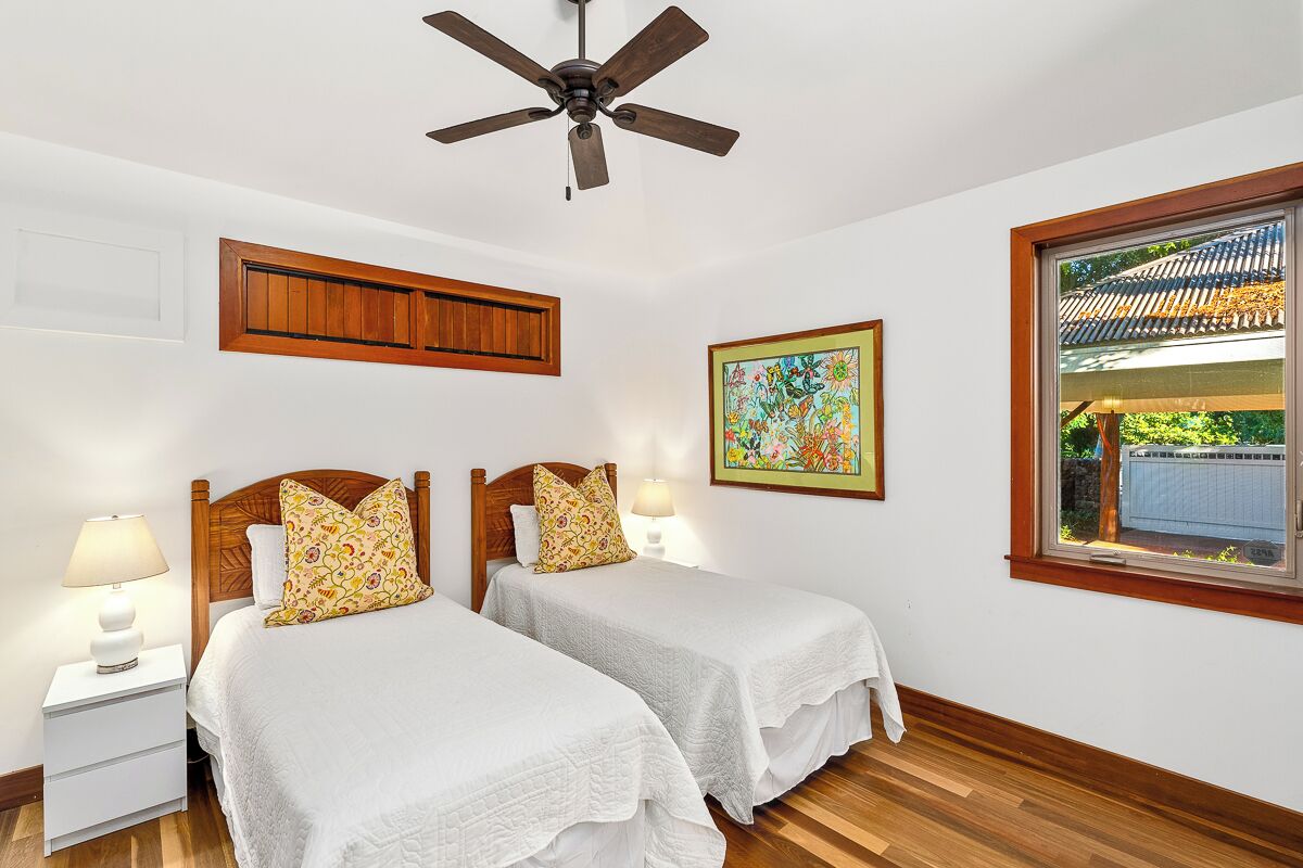 4 bedrooms, in-room safe, iron/ironing board, free WiFi