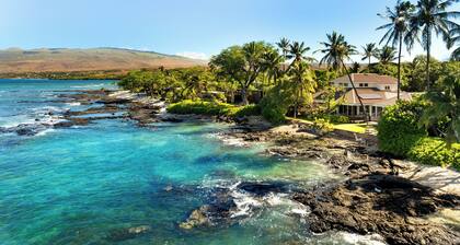 Ocean Front House. 3100 SF, 4 bd/4bath. Huge Lani. Marine life galore. Sunsets.