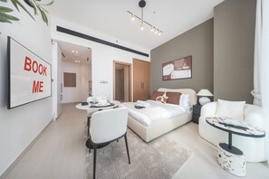 Studio - JVC Studio for 2 People With City Views (Dubai)