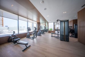 Internet - JVC Studio for 2 People With City Views (Dubai)
