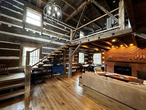 TV, peis og DVD-spiller