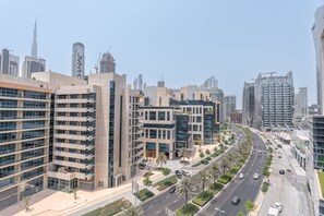 Internet - Studio in Business Bay Sleeps 3 With Private Hot Tub (Dubai)