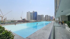 Studio | Internet - Studio in Business Bay Sleeps 3 With Private Hot Tub (Dubai)