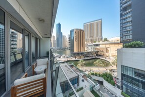 2 bedrooms, Internet - Spacious Unit in Marina Sleeps 6 With Canal Veiws (Dubai)