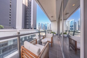 House | 2 bedrooms, Internet - Spacious Unit in Marina Sleeps 6 With Canal Veiws (Dubai)