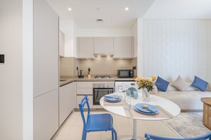 Apartment | 1 bedroom, Internet - Cosy 1 Bedroom in MBR City Sleeps 2 With Balcony (Dubai)