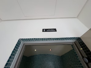 Apartment - JVC Apartment Sleeps 2 With Pool Gym (Dubai)