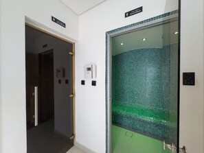 1 bedroom, Internet - JVC Apartment Sleeps 2 With Pool Gym (Dubai)