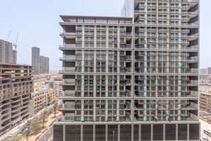 Apartment | 1 bedroom, Internet - JVC Apartment Sleeps 2 With Pool Gym (Dubai)