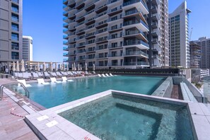 Studio | Internet - Studio in 15 Northside Sleeps 2 With City Views (Dubai)