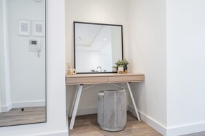 Apartment - The Greens Spacious 1 Bedroom Apartment for 2 (Dubai)