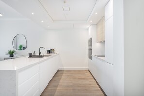 Apartment | 1 bedroom, Internet - The Greens Spacious 1 Bedroom Apartment for 2 (Dubai)