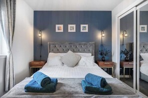 1 bedroom, iron/ironing board, internet, bed sheets