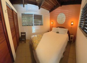 2 quartos, ferros/tábuas de passar roupa, Wi-Fi, roupa de cama