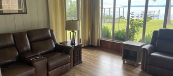 Welcome to The Reel Retreat! Lake home on Lake Eufaula in Alabama!!