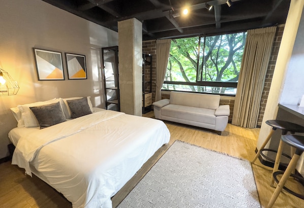 Superior Apartment (301) | In-room safe, iron/ironing board, free WiFi