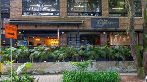 Property entrance - Be Together By Roots Rentals (Medellín)