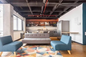 Kühlschrank, Mikrowelle