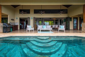 Outdoor pool - Stunning 3 bedrooms ocean view luxury villa (Uvita)