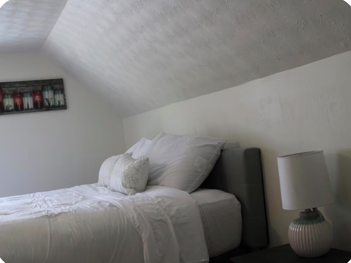 4 bedrooms, iron/ironing board, WiFi