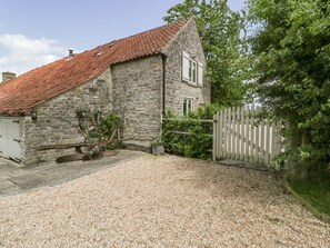 Exterior - The End (Langport)