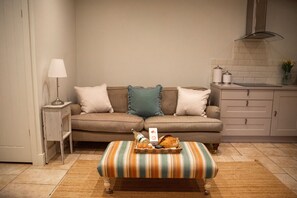 Living area - The End (Langport)