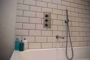 Shower - The End (Langport)