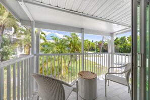 Property grounds - SeaShells 16 – Now Available! Stunning newly remodeled condo on Sanibel’s west e (Sanibel)