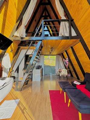 Classic Chalet, Sea View