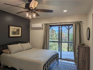 3 habitaciones, escritorio, tabla de planchar con plancha y wifi gratis 