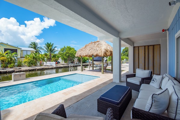 Pool - Group Therapy Waterfront Keys Home – Pool, Tiki Hut, Dockage, & Monthly Rentals (Summerland Key)