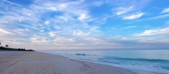 Island living, steps to your own private beach! Beautiful home sleeps 6-8.