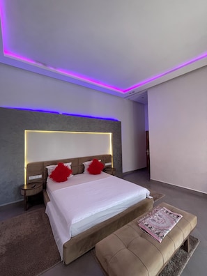 5 bedrooms, Internet, bed sheets