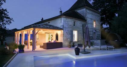 Manoir Des Cedres - Eight Bedroom Castle, Sleeps 20
