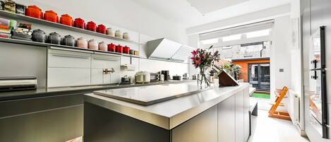 Geschirrspüler, Hochstuhl