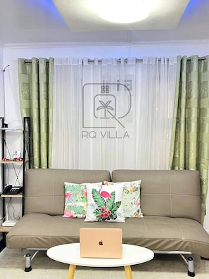 Villa, 2 Bedrooms, Accessible, Private Pool | Living room