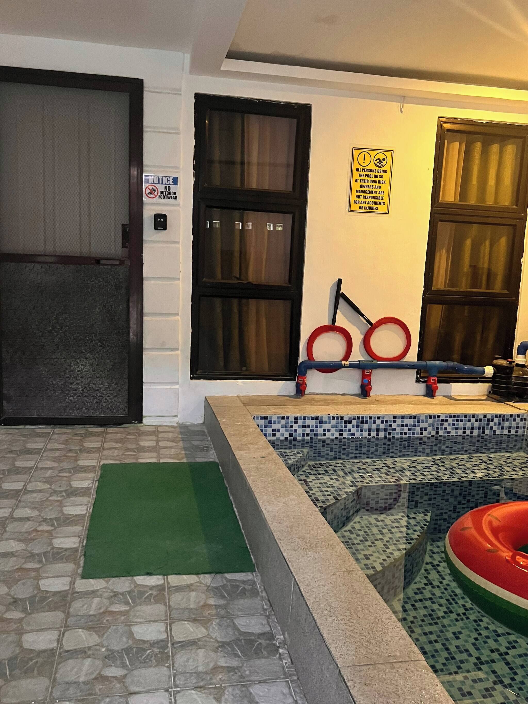 ヴィラ 2 ベッドルーム バリアフリー プライベートプール | 施設の入り口